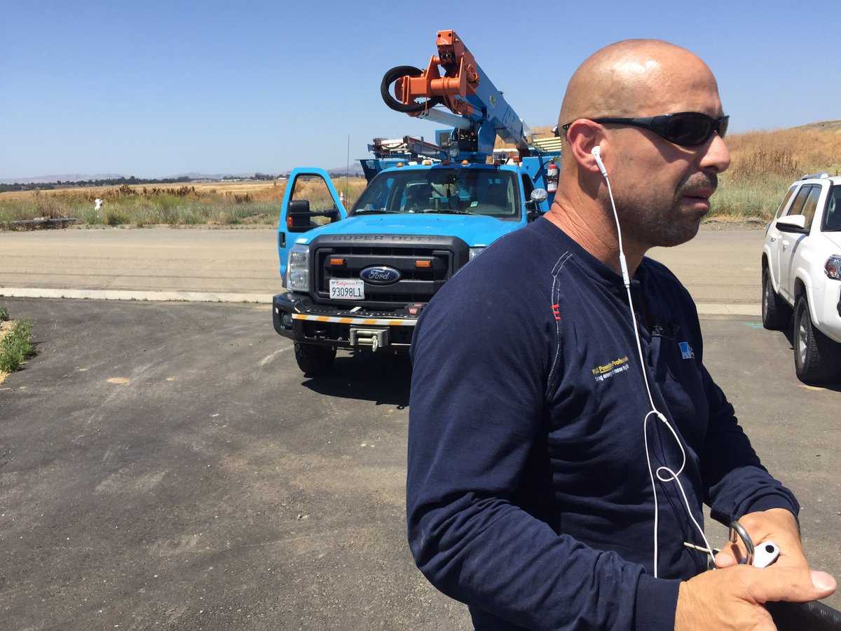 PG&E troublemen are fixers when the power goes out