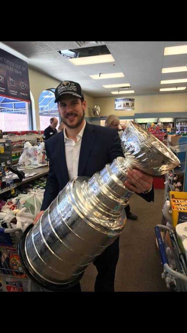 The Pittsburgh Penguins bring the Stanley Cup home