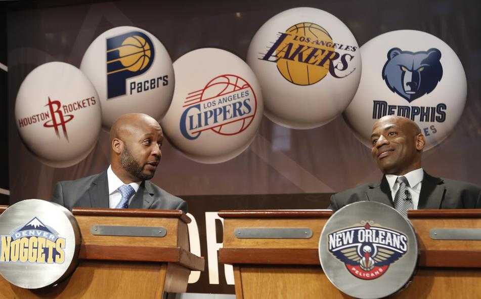 Pelicans keeping coach Gentry, GM Demps