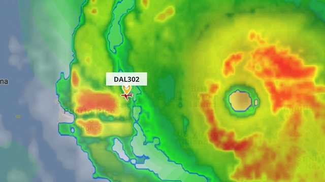 Incredible! Delta flight goes through Hurricane Irma
