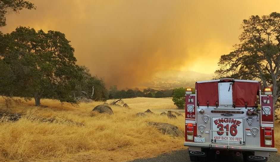 Evacuations lifted for Mariposa as fire containment increases