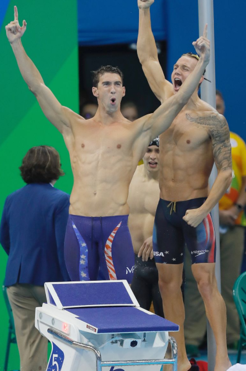 Caeleb Dressel ties Michael Phelps' world record
