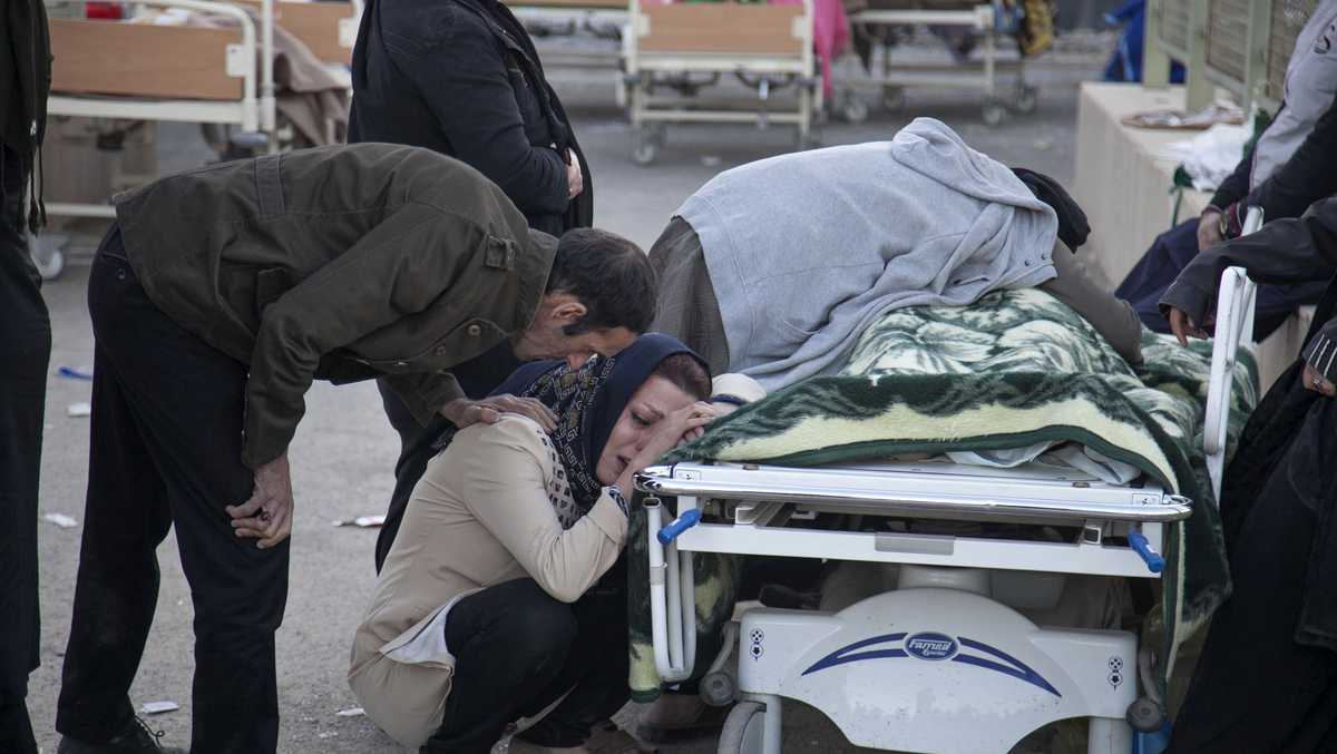 Over 400 dead after powerful earthquake strikes near Iran-Iraq border