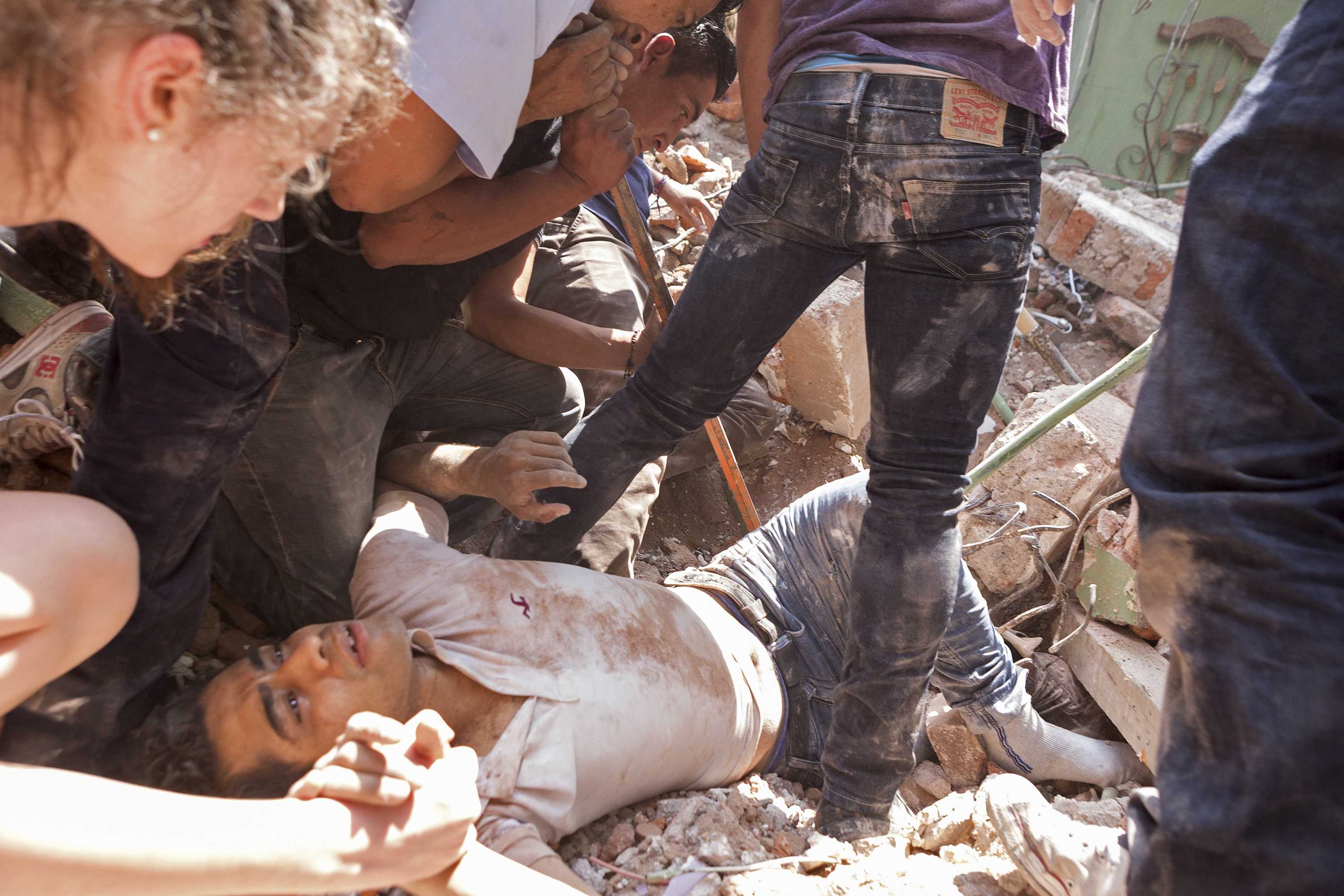 Live: Crews work to rescue victims of Mexican earthquake