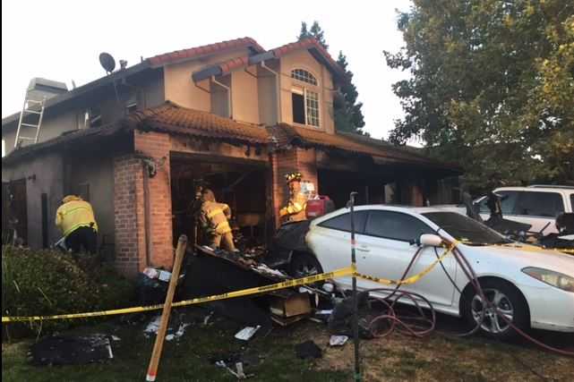 Family escapes as blaze erupts in Elk Grove home