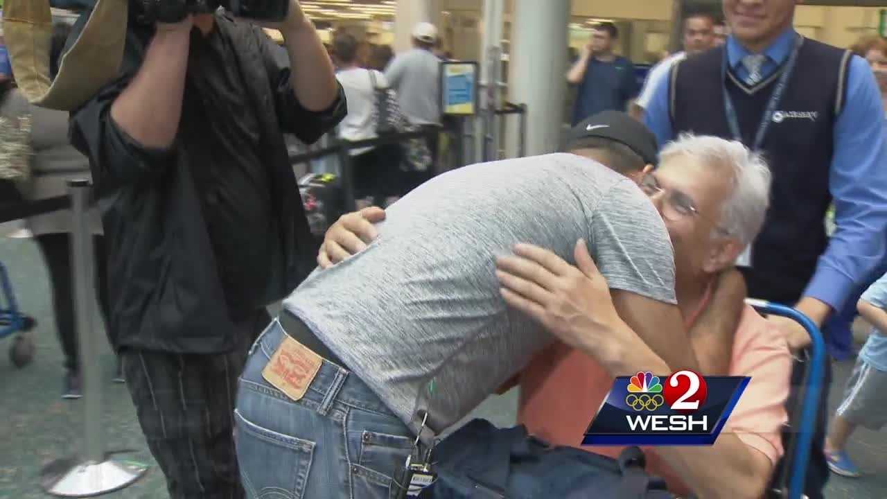 US Army captain reunites with parents from Puerto Rico