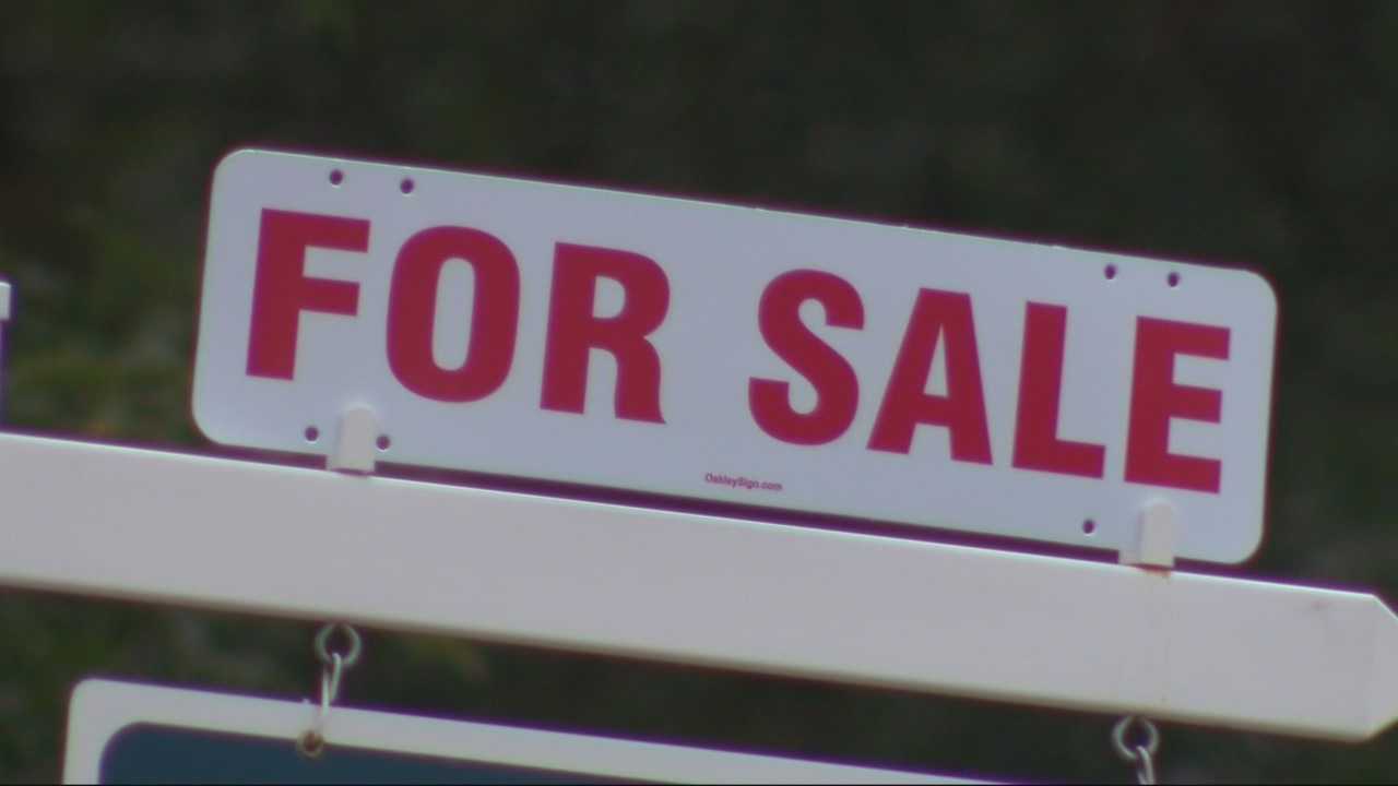 US new home sales reach 10-year high