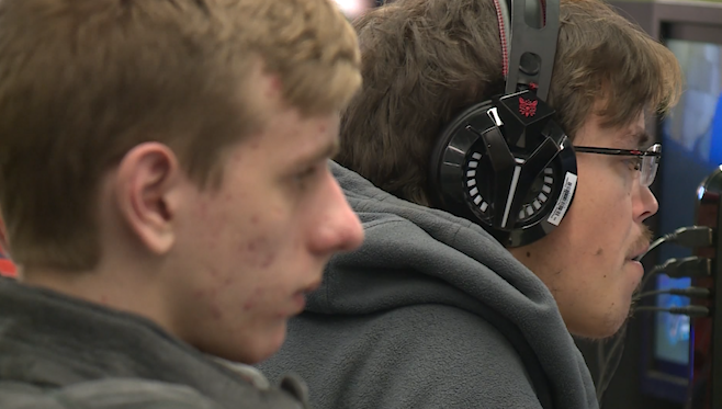 College students battle video game addiction