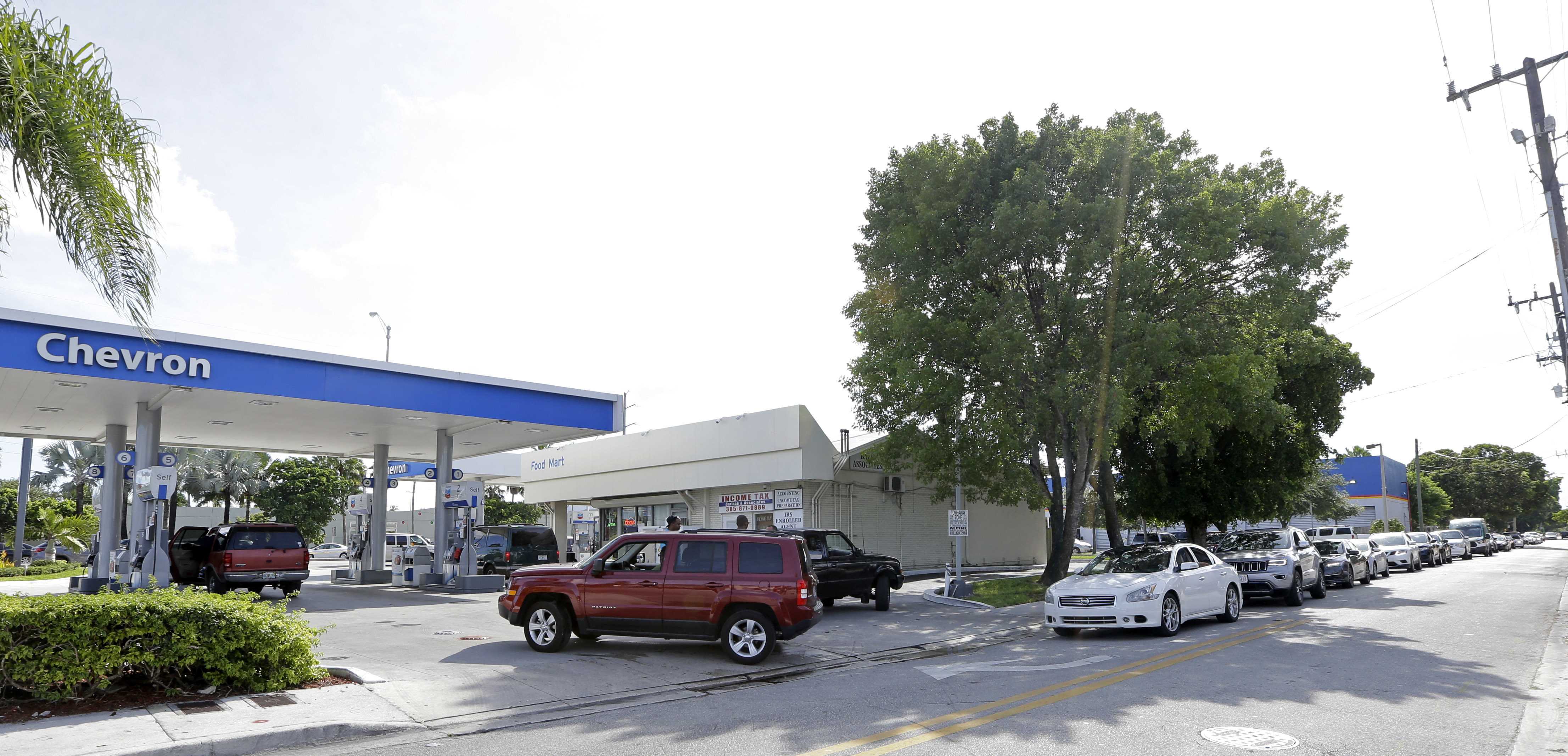 Nearly 65% of Florida stations out of gas in some areas as Irma nears