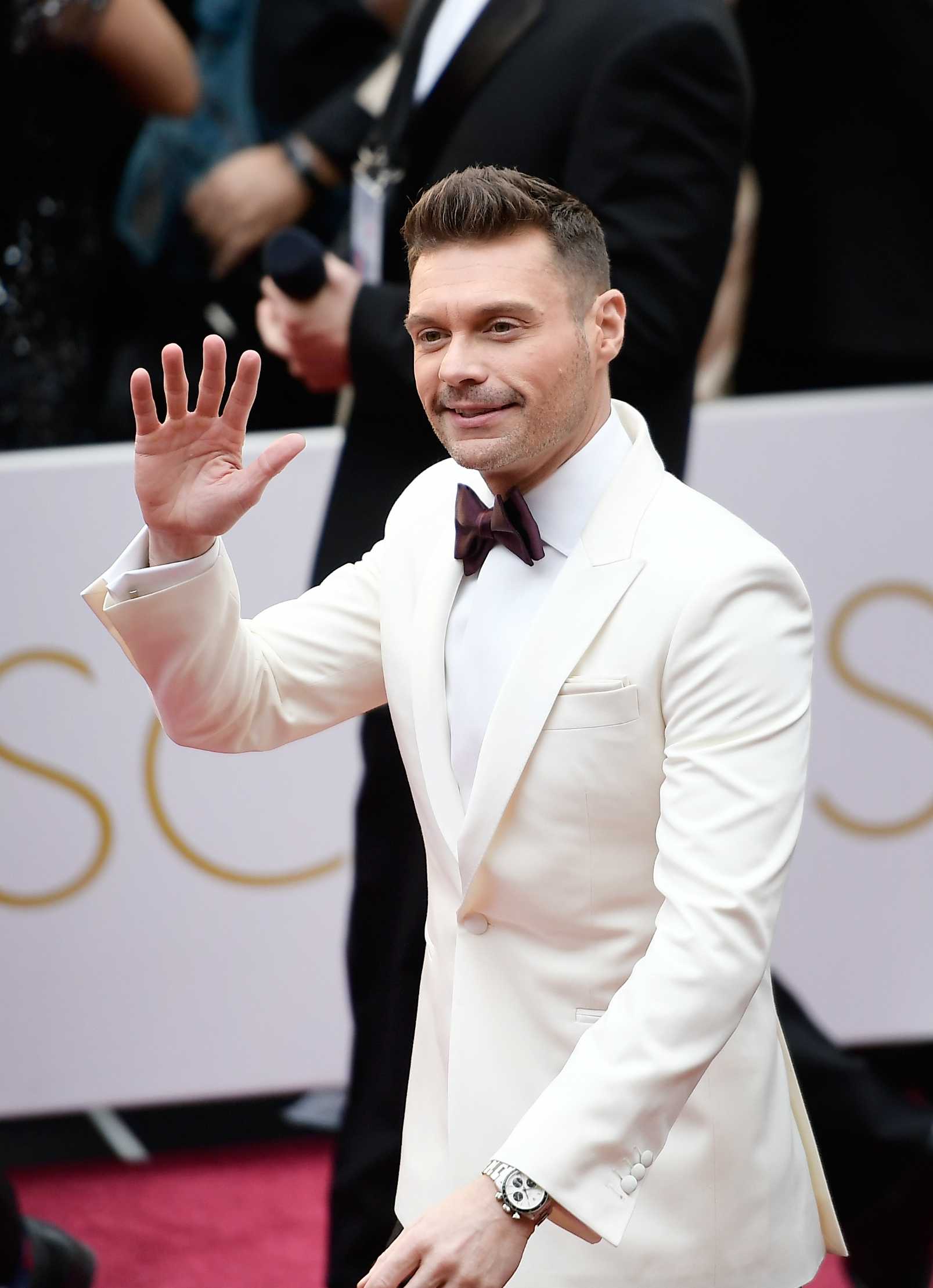 Ryan Seacrest hosting Oscar red carpet despite sexual harassment allegation