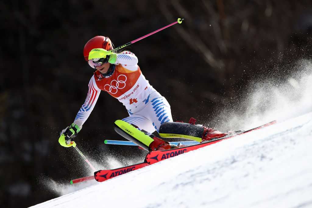 2018 Winter Olympics: Shiffrin misses out on slalom medal