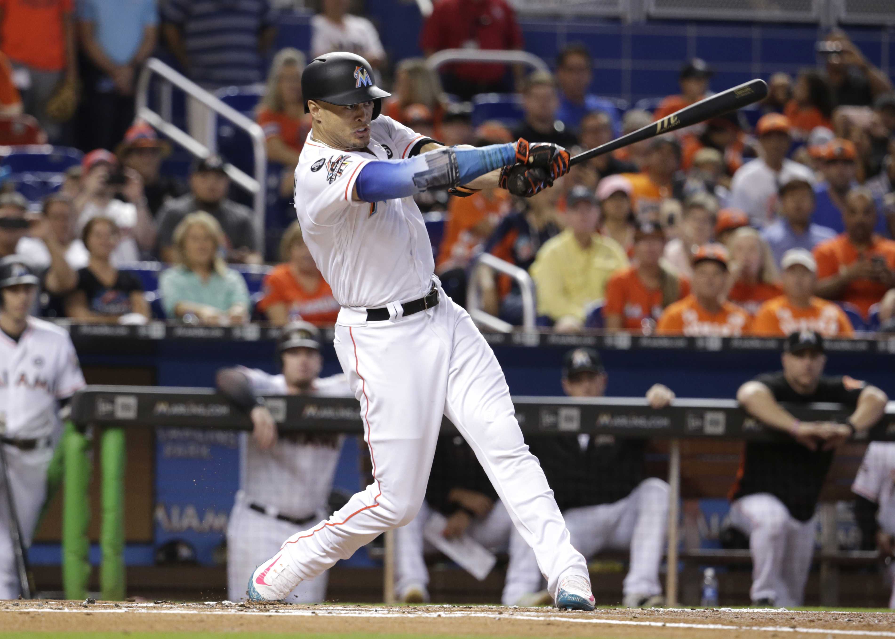 Yankees agree to deal to acquire NL MVP Stanton, source says