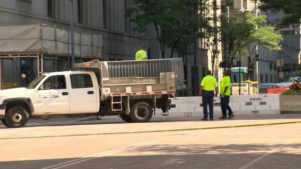 Downtown road closures to continue for 2 weeks after granite falls 20 stories off Frick Building