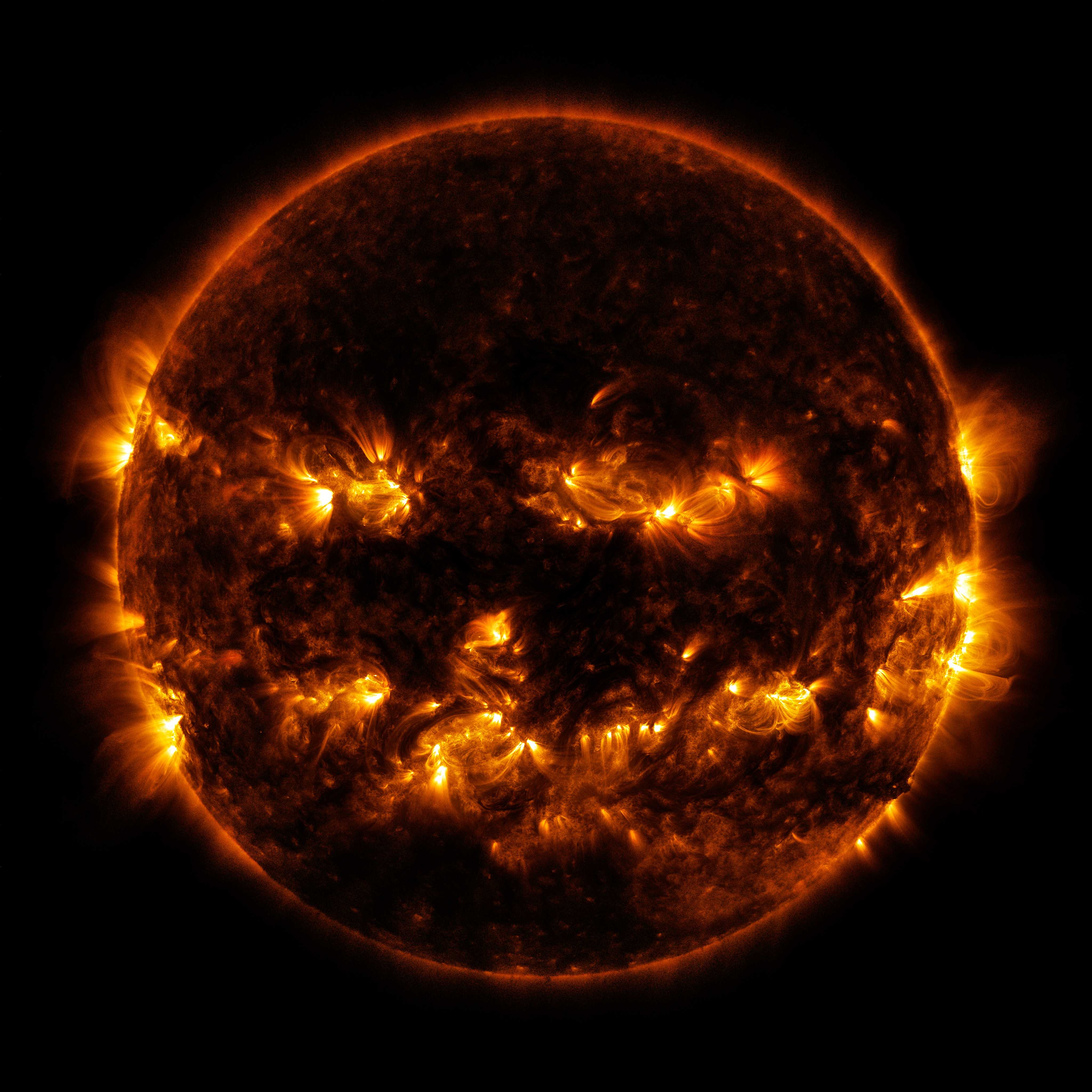 NASA posts picture of sun appearing to be in the Halloween spirit