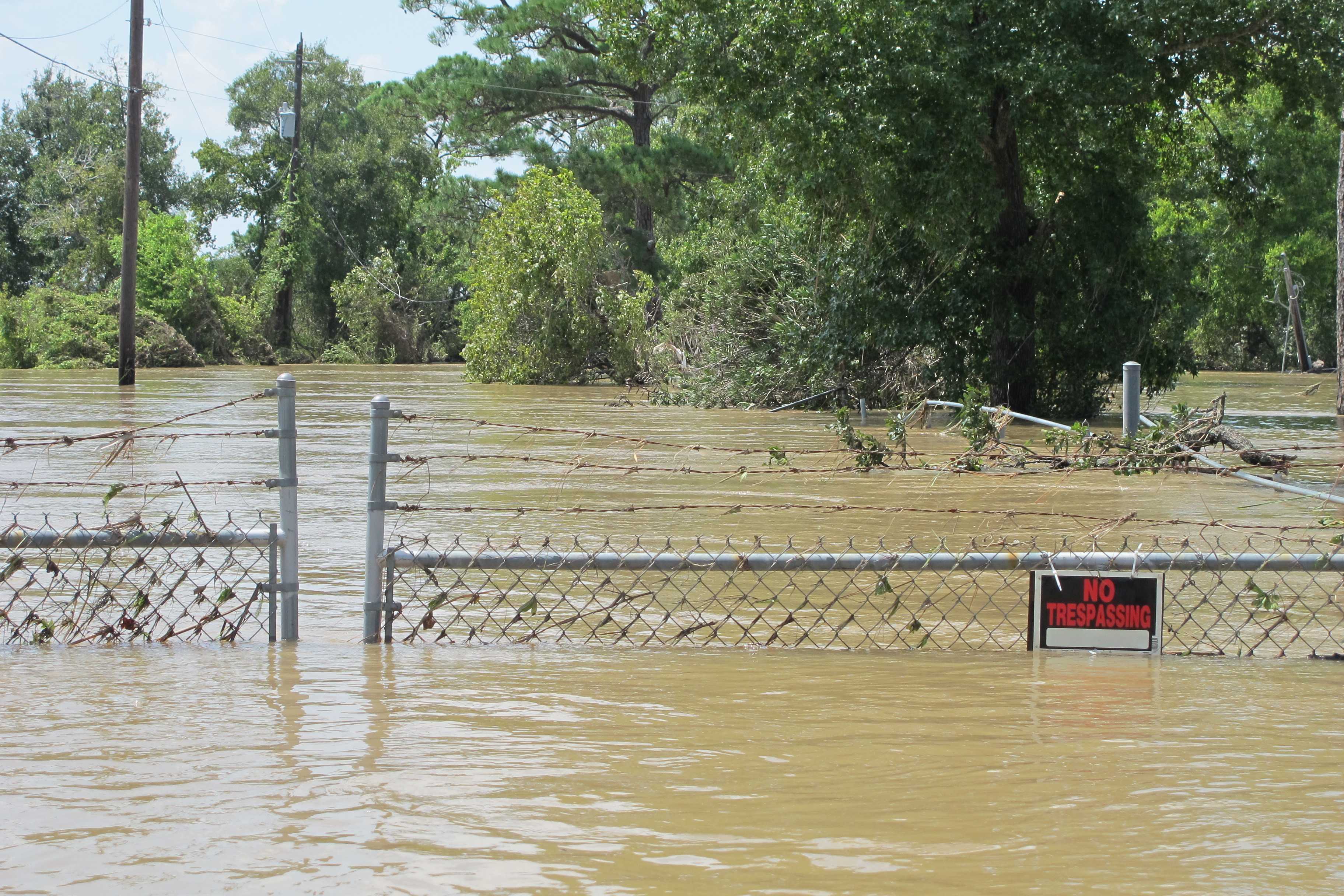 Texas toxic waste sites flooded, EPA not on scene, AP reports