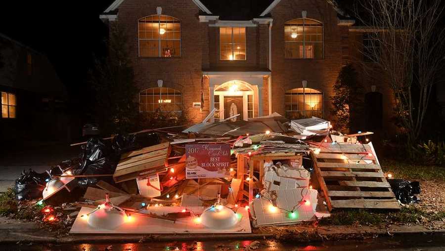 houston homeowners use hurricane harvey debris as christmas decorations - Christmas Decorations Houston houston homeowners use hurricane harvey debris as christmas decorations - Christmas Decorations Houston