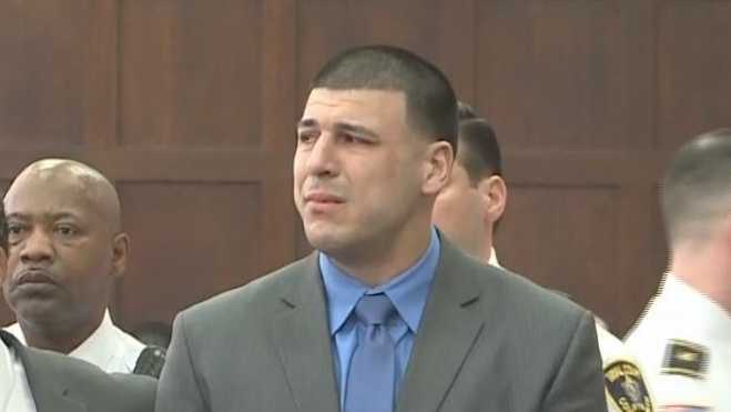 Lawyer: Family of former Patriot Aaron Hernandez suing team, NFL