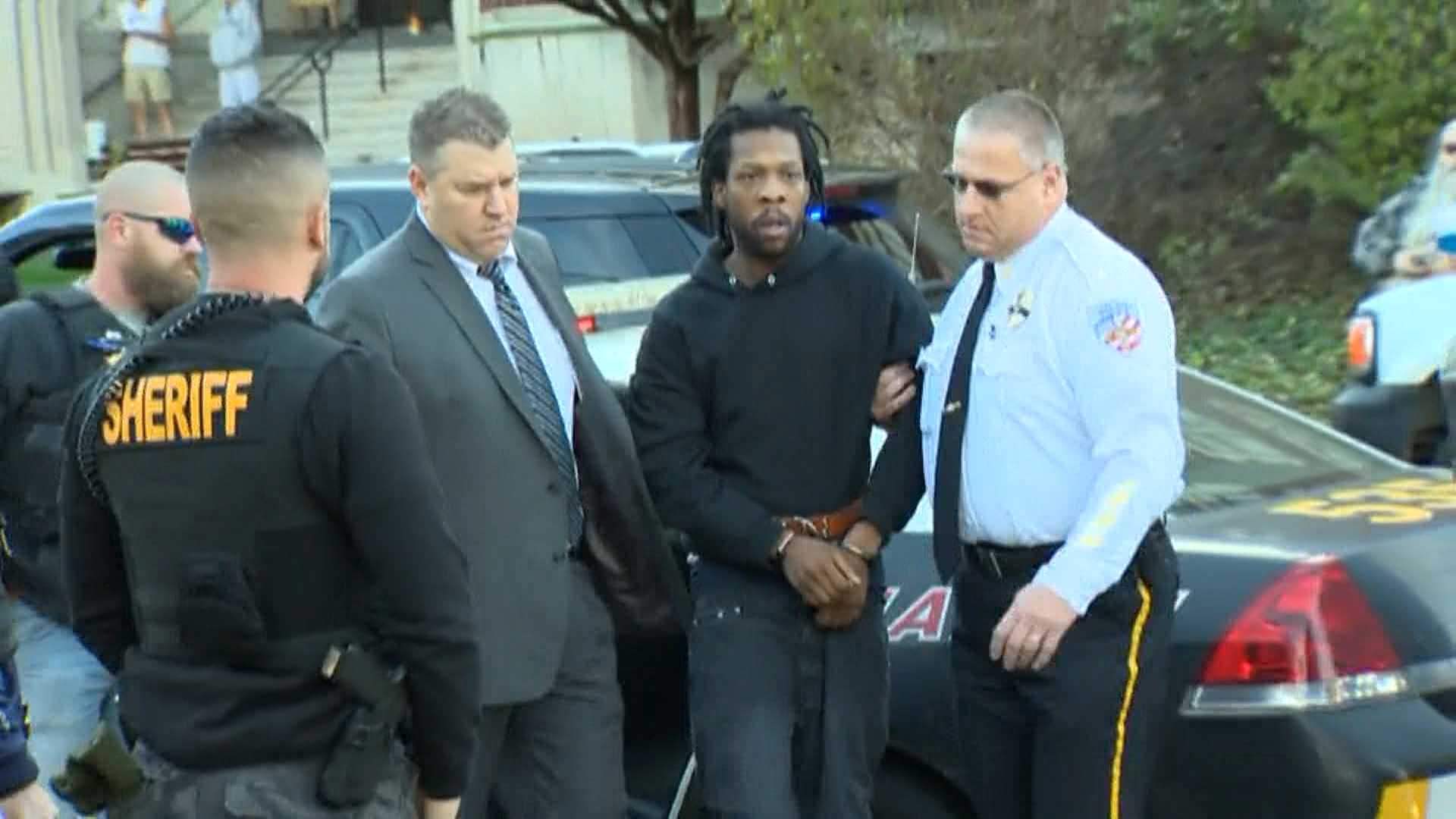 Manhunt ends with capture of New Kensington police murder suspect at Pittsburgh home