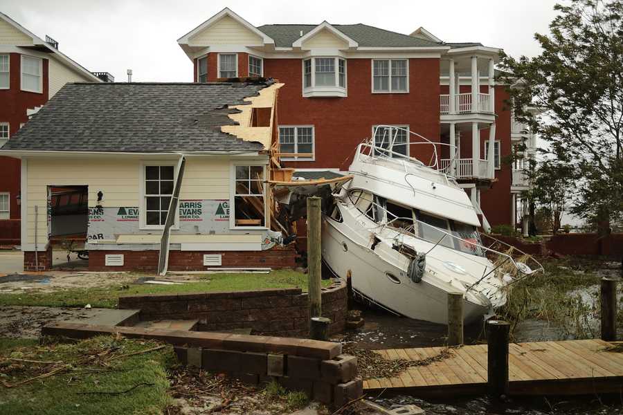 Photos Hurricane Florence leaves damage, destruction as it moves
