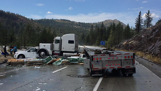 Jackknifed big rig closes westbound I-80 near Cisco Grove