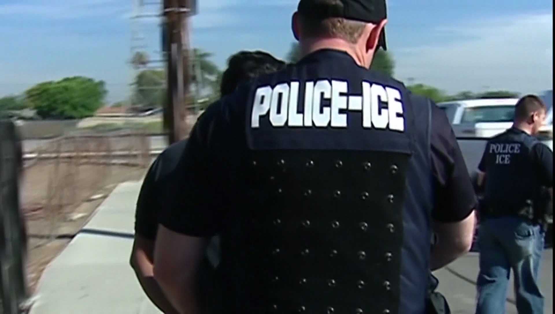 Immigration Agents Raid 77 Calif Immigration Agents Raid 77 Calif