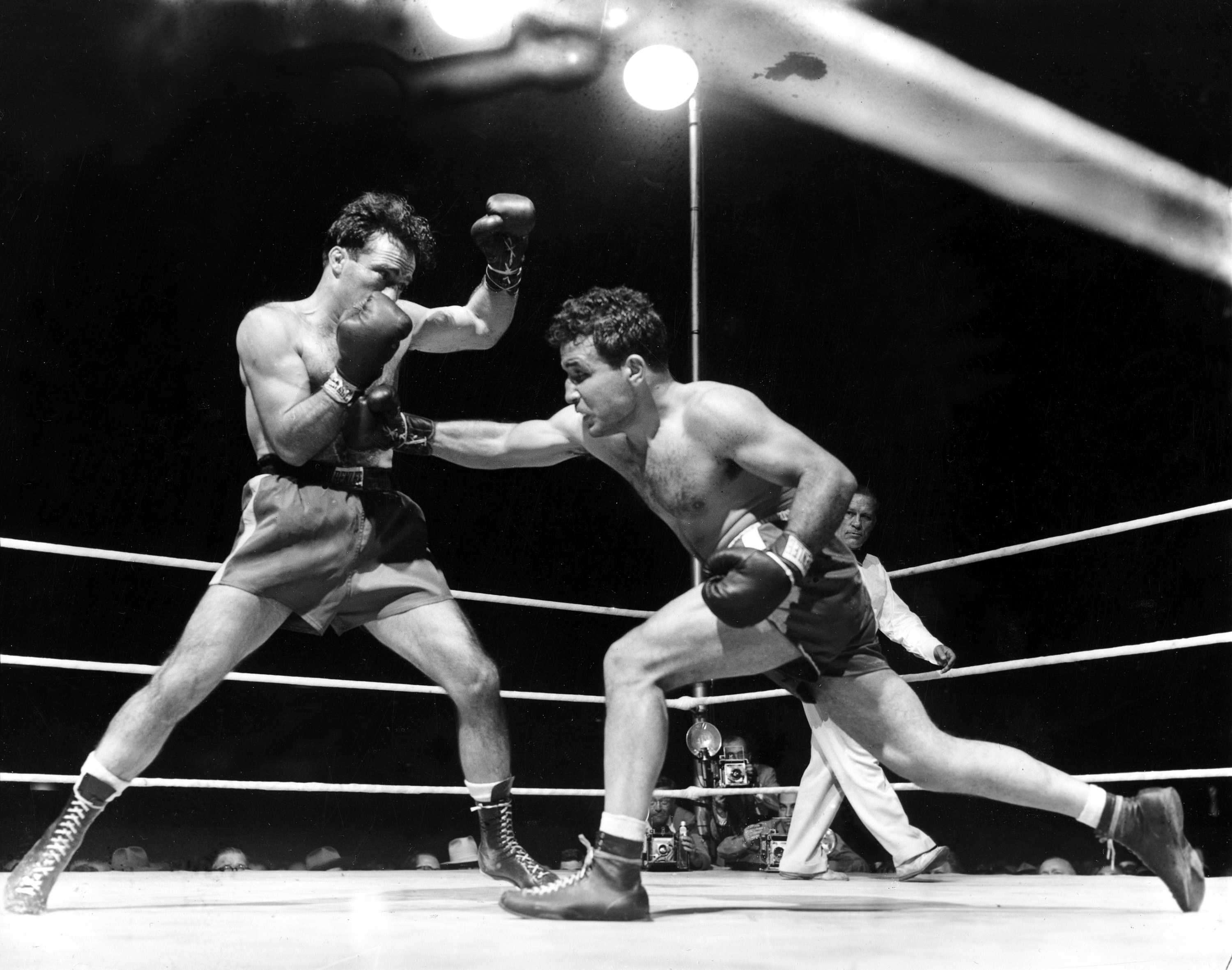 Jake LaMotta, boxing's 'Raging Bull,' dies at 95