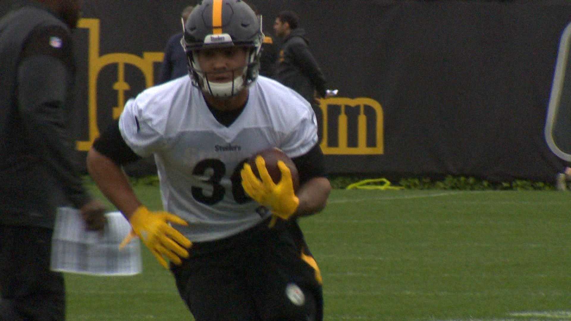 Steelers RB James Conner to have knee surgery, done for season