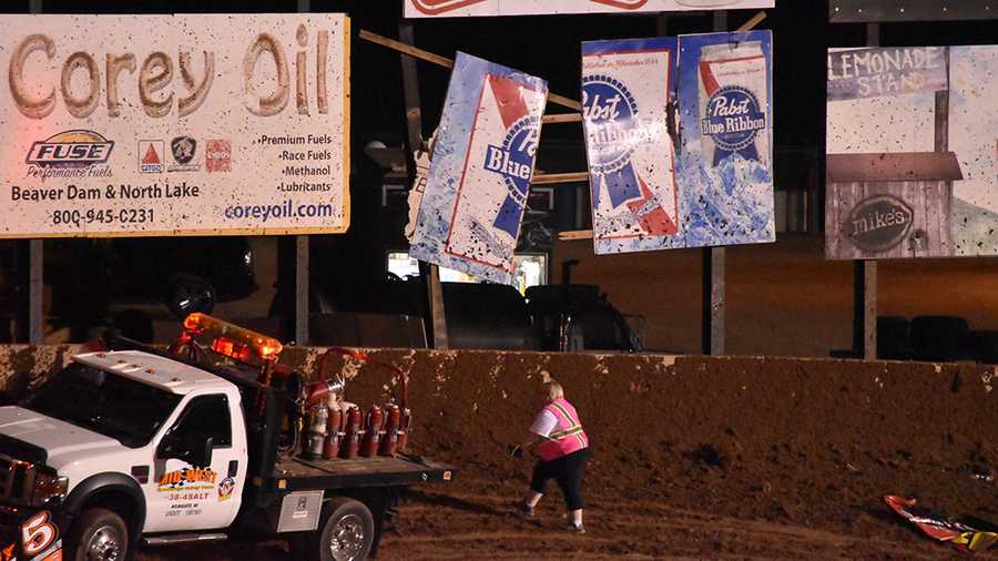 World of Outlaws driver Jason Johnson dies after Beaver Dam crash