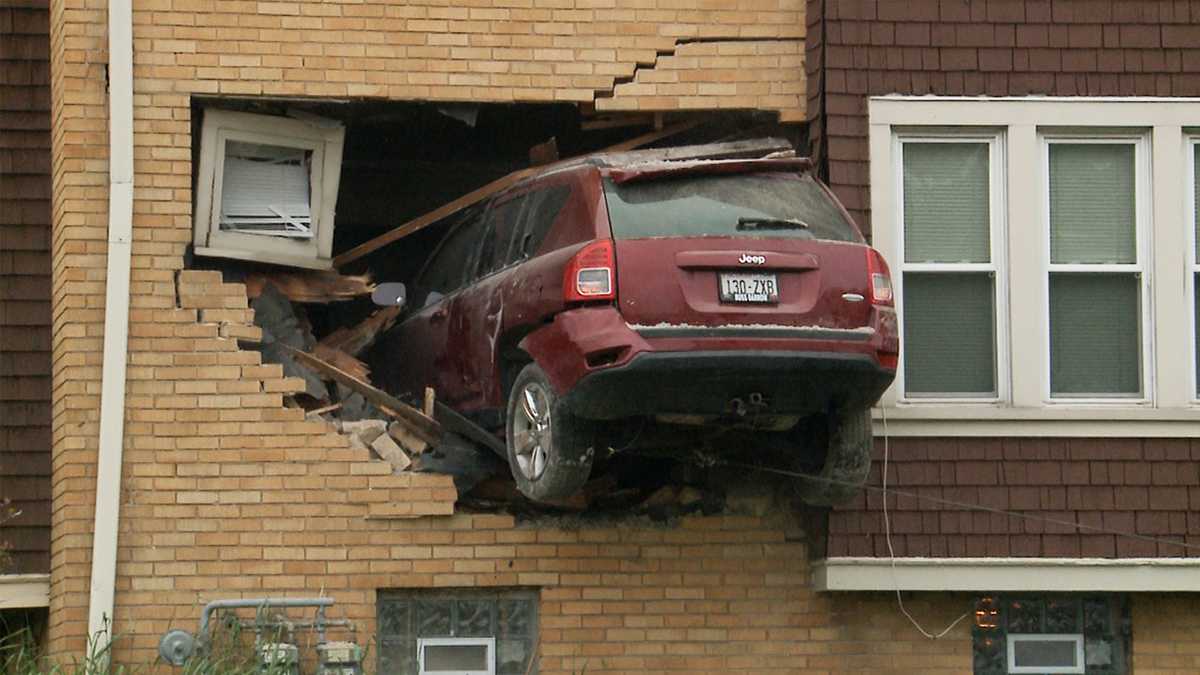 Milwaukee Car Crash House Milwaukee Car Crash House