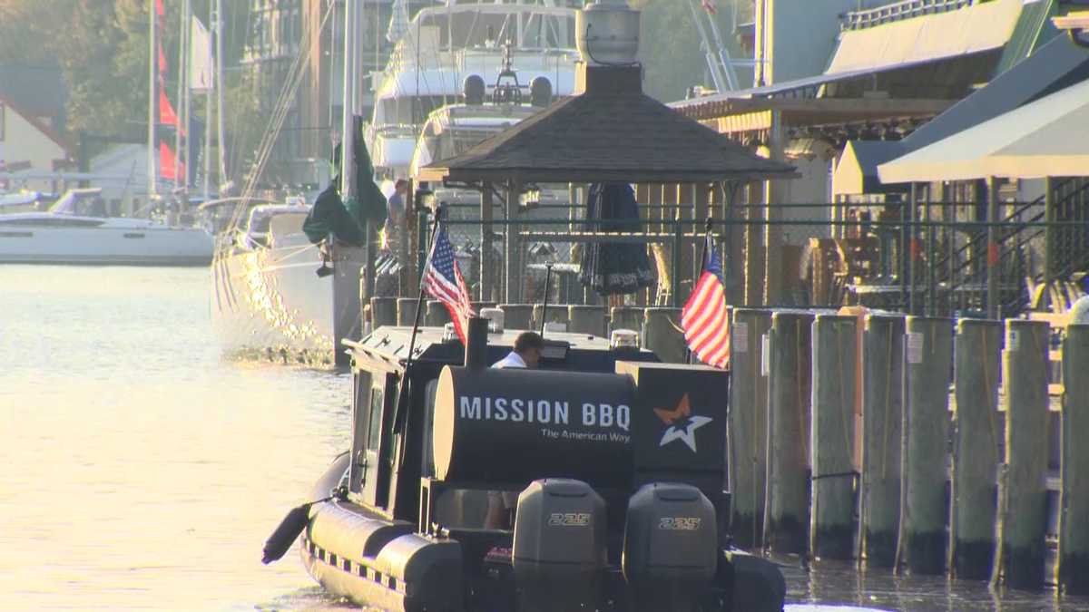 mission-bbq-launches-first-food-boat