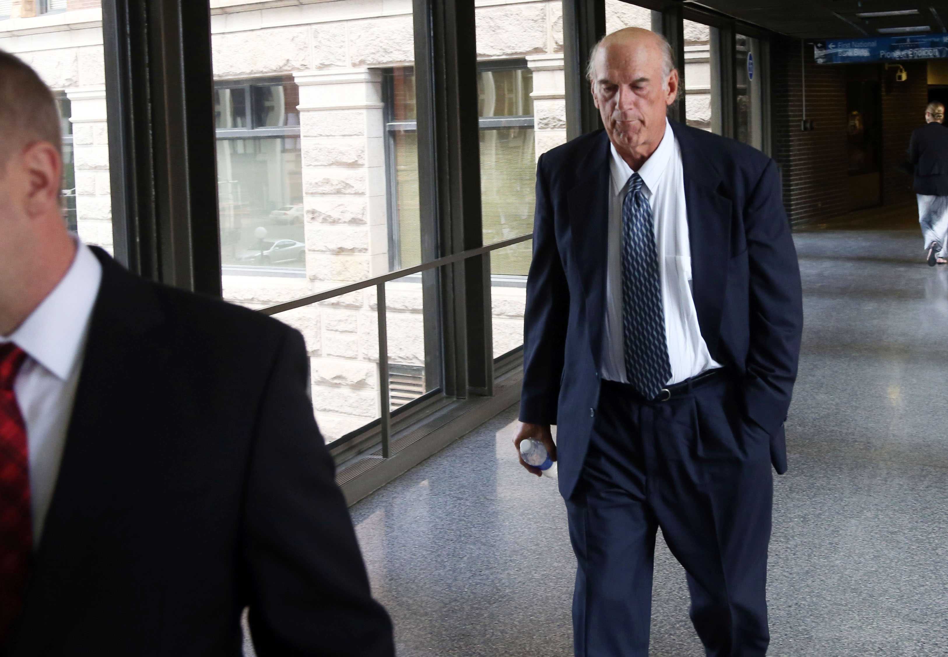 Ventura, estate of 'American Sniper' author agree to dismiss defamation case