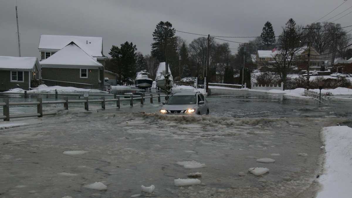 High tide causes coastal flooding as nor'easter hits Maine