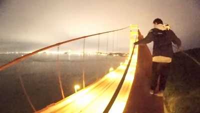 'We both dangled off the top,' says Wisconsin man who climbed Golden Gate Bridge