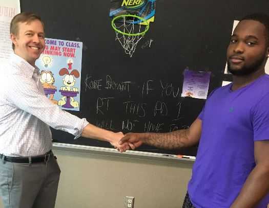 Kobe Bryant dishes an assist to test-weary high schoolers