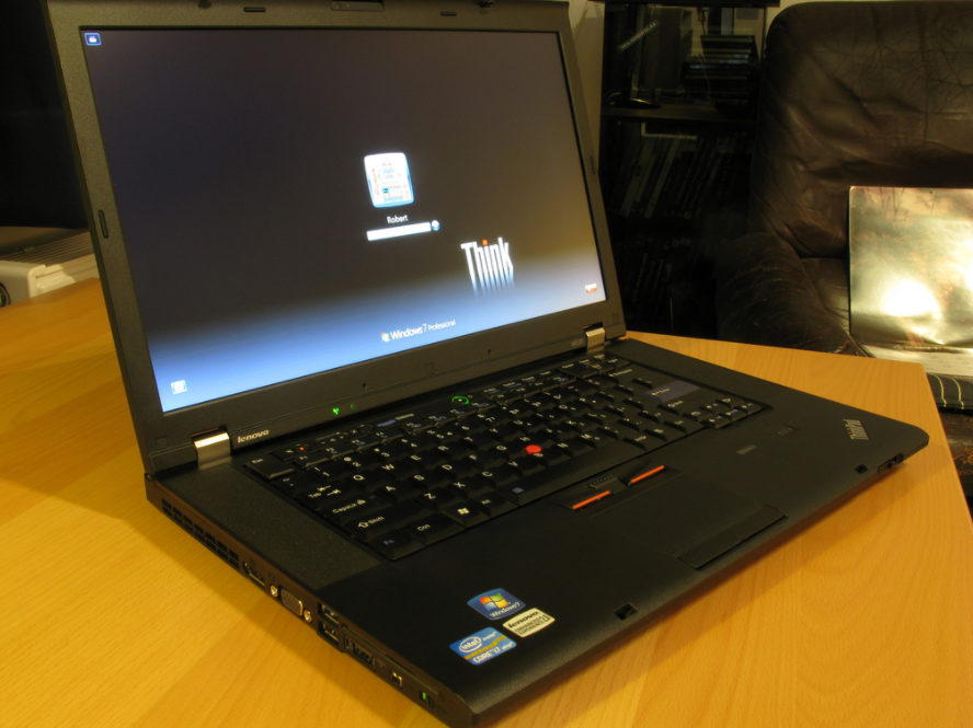 US: Laptops in checked bags pose fire, explosion risk