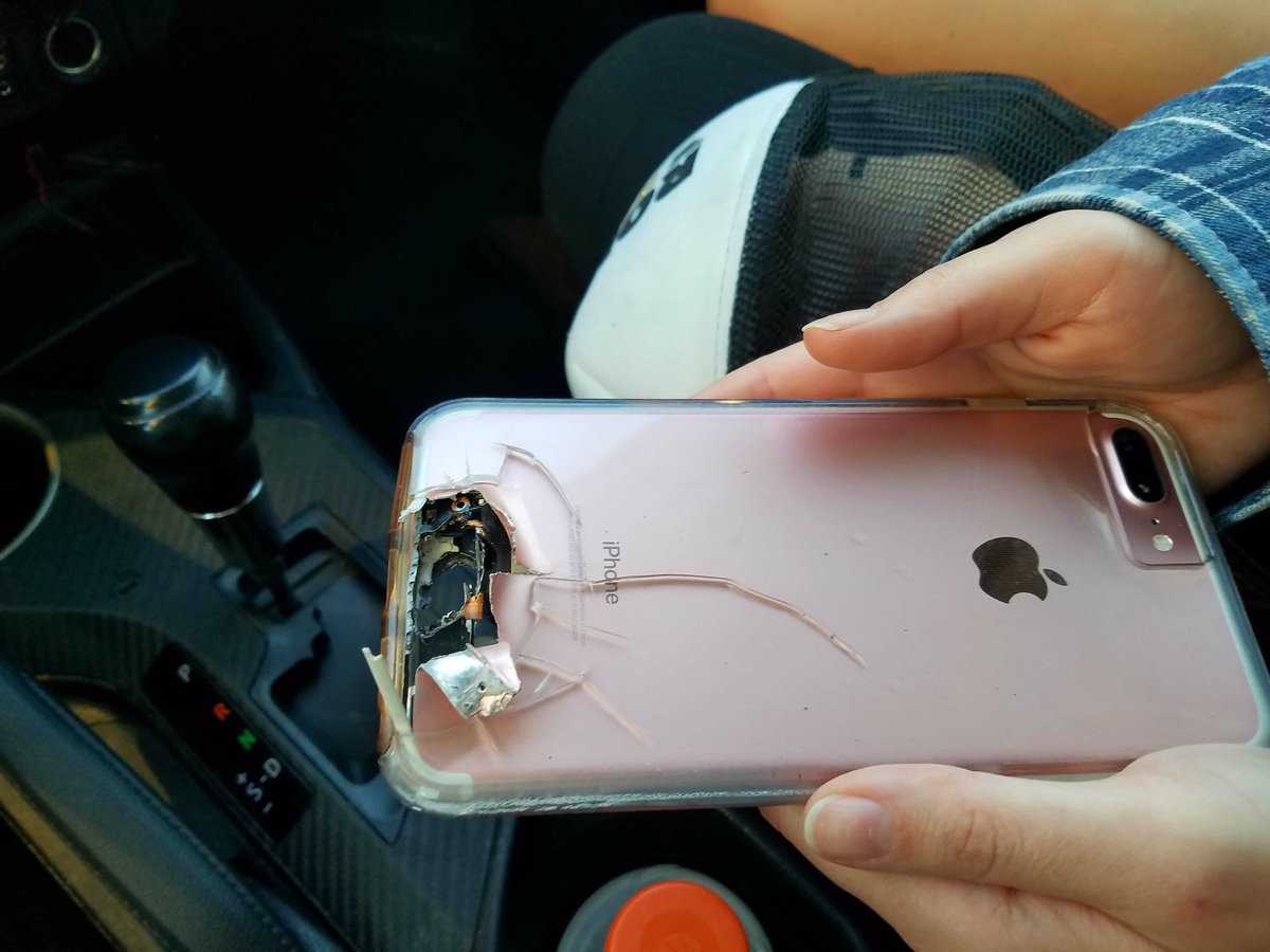 Viral photo shows woman's iPhone smashed by bullet from Las Vegas shooting