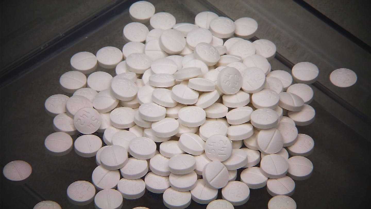 Walmart offers way to turn leftover opioids into useless gel