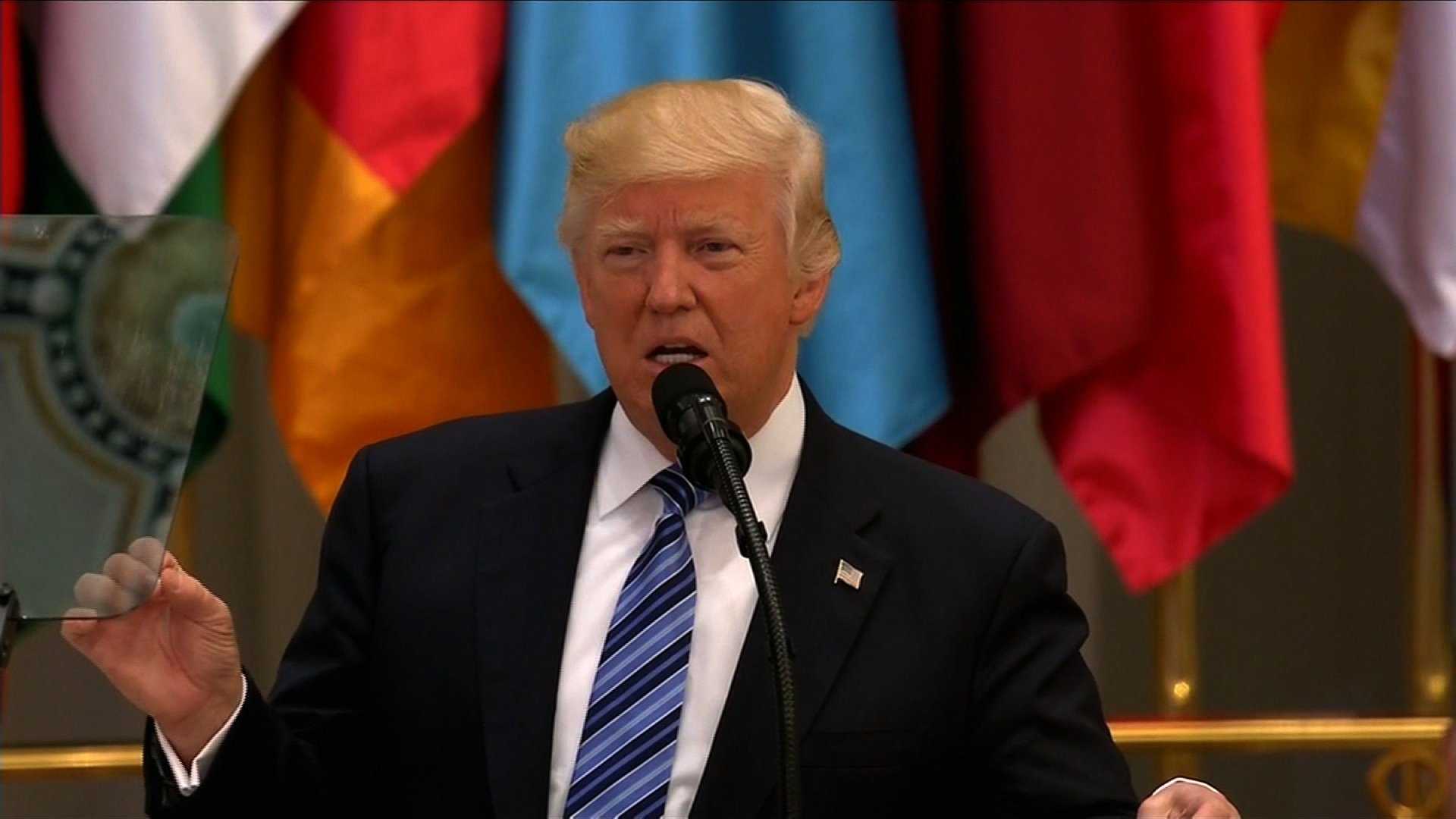 Trump tests waters for Mideast peace in meeting with Abbas