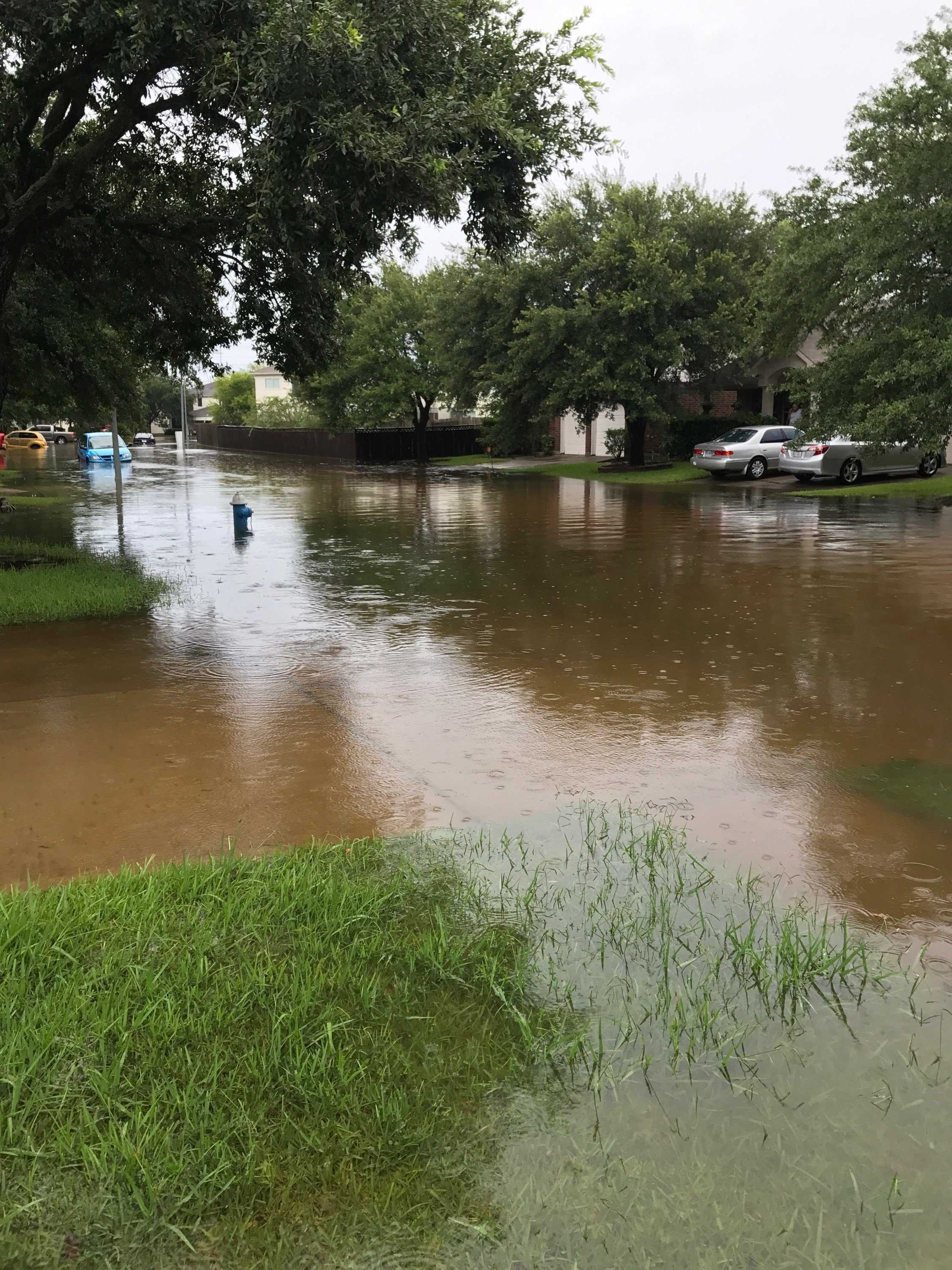 10 refineries close as Harvey drenches Texas energy hub
