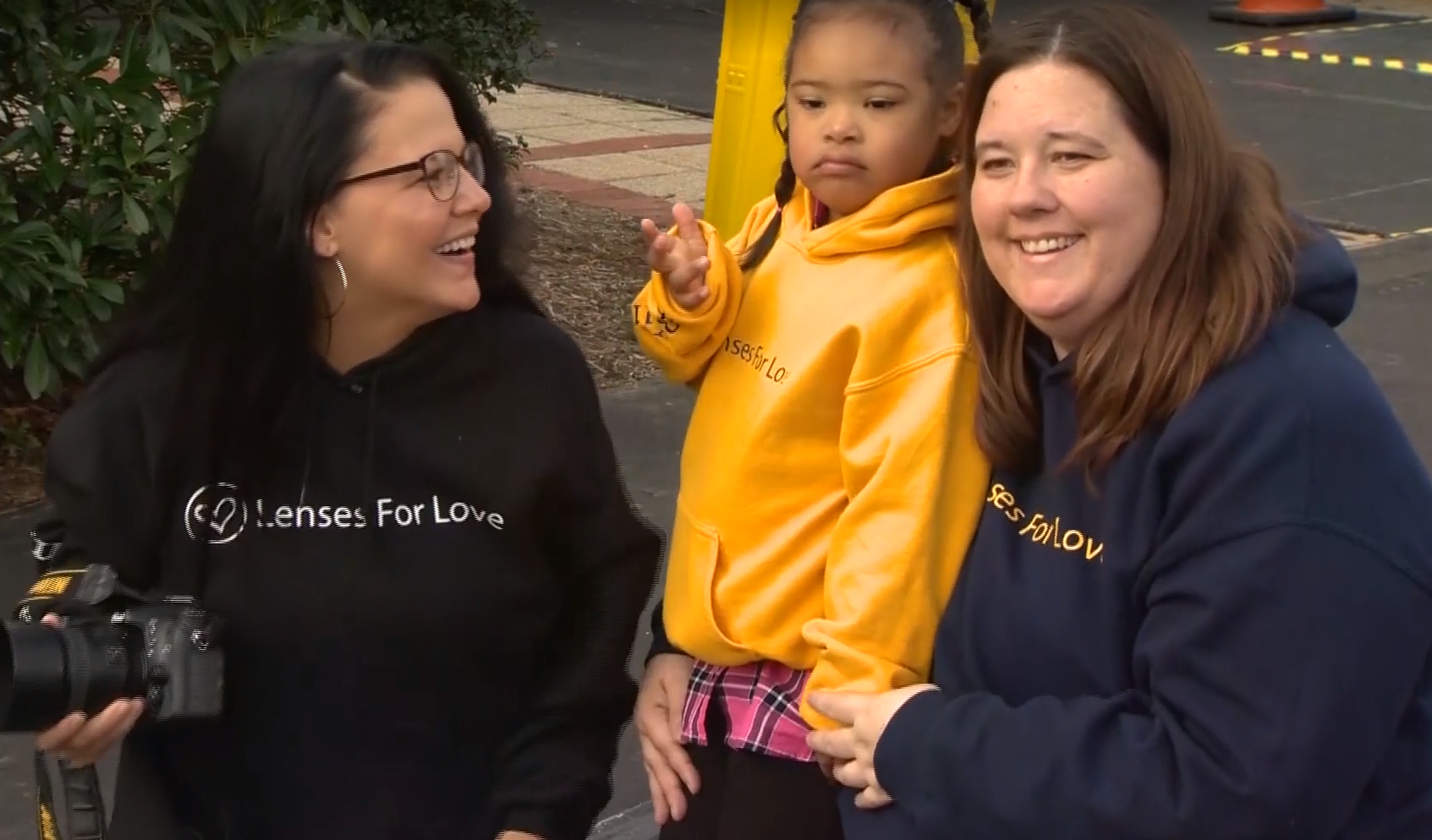 Photographer uses 'Lenses for Love' to help kids with special needs