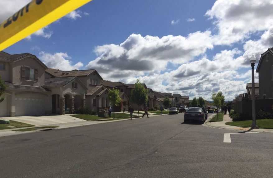 Police: Woman shot to death in garage of Lincoln home