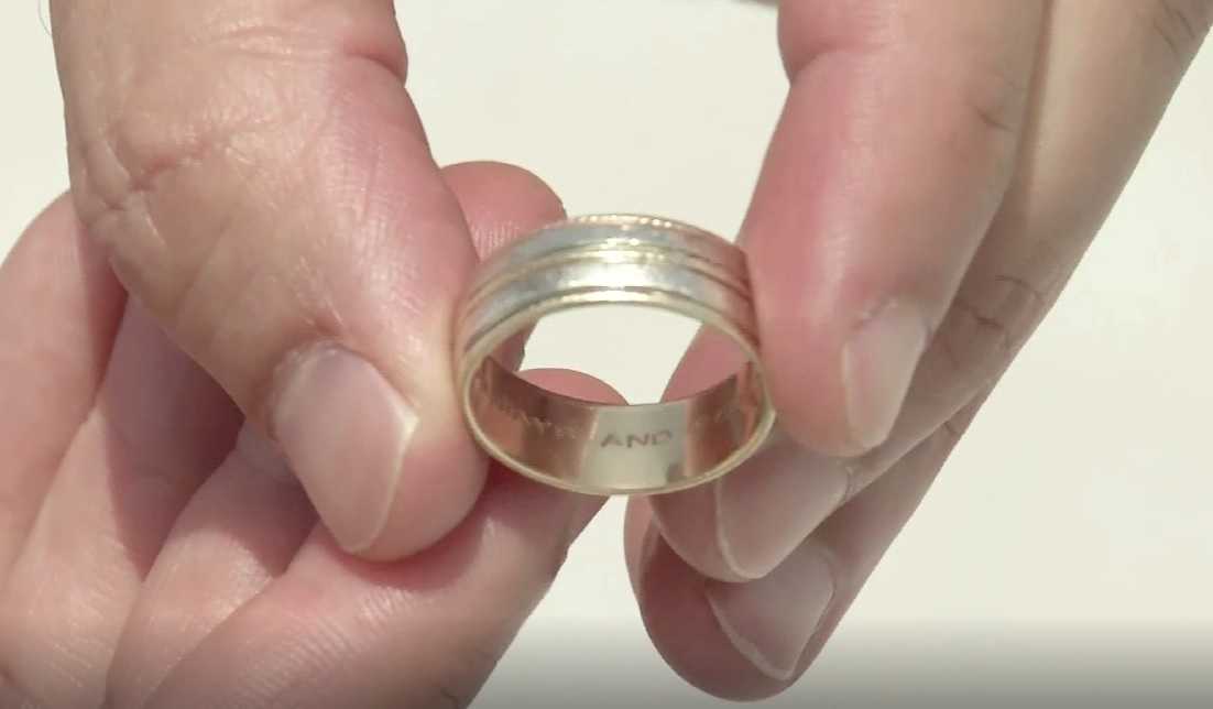 Stranger helps couple find lost family heirloom