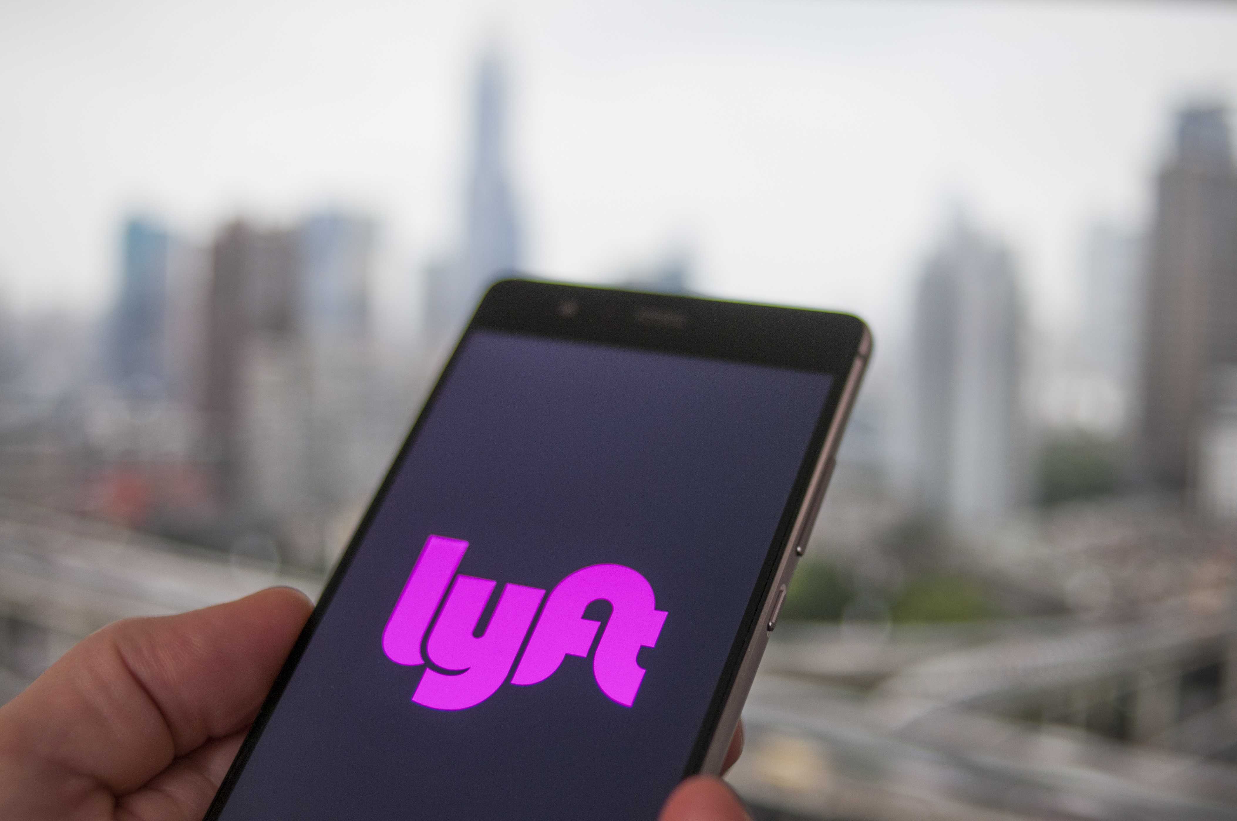Lyft offering students free rides to gun control rally