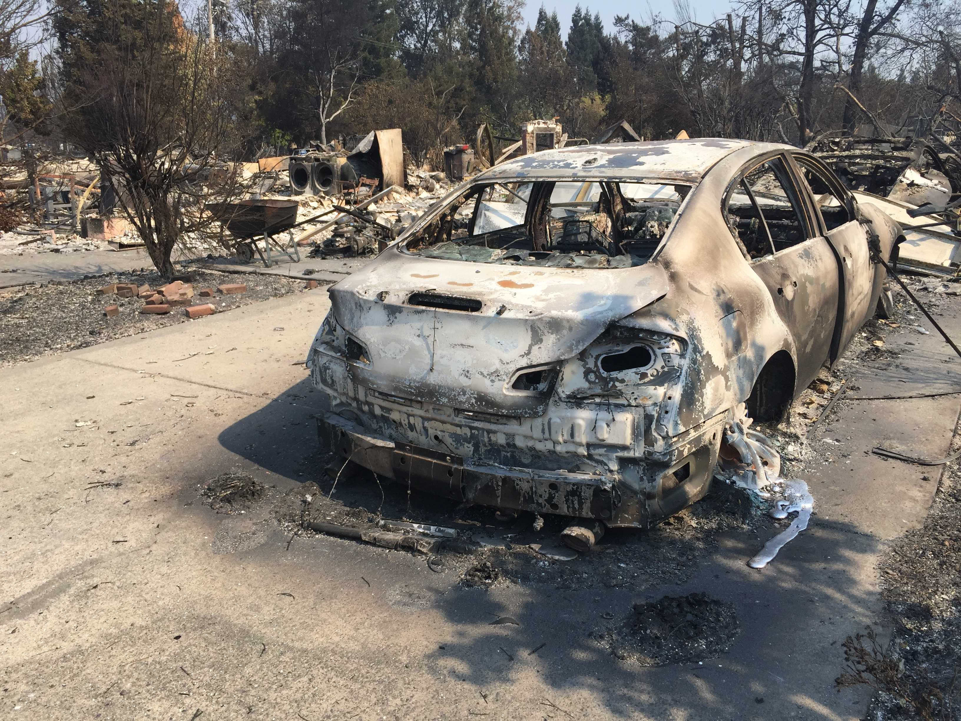 Evacuations ordered in Santa Rosa as fires continues to rage