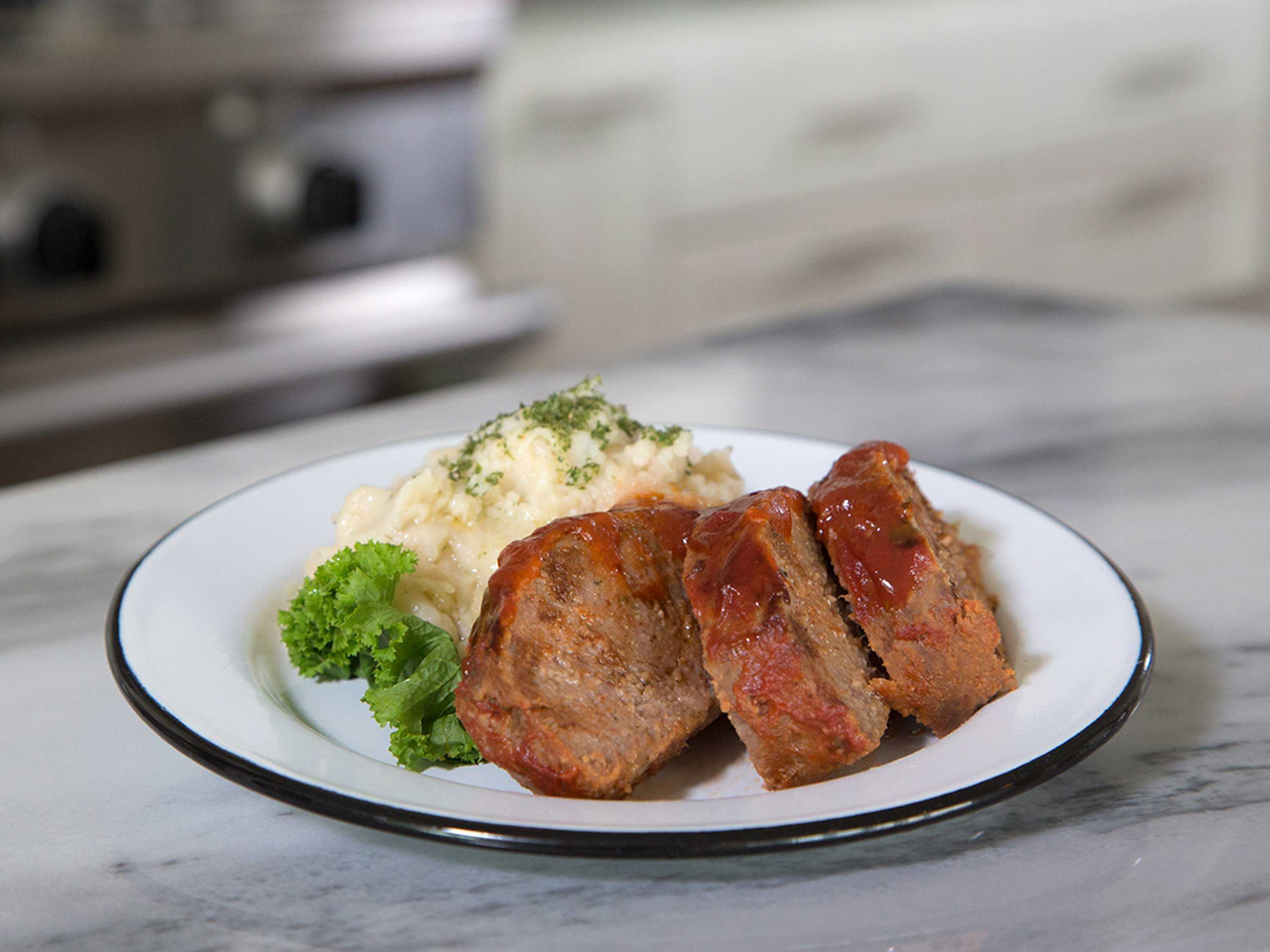 Walmart expanding meal kits to thousands of stores