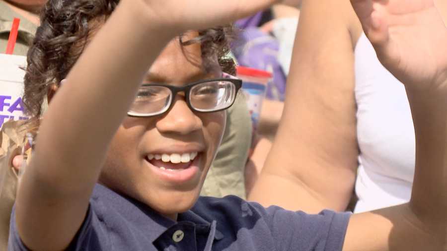 SLIDESHOW Krewe of Little Rascals parade in Metairie