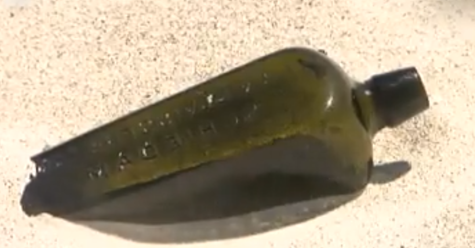 Oldest message in a bottle found on Australian beach