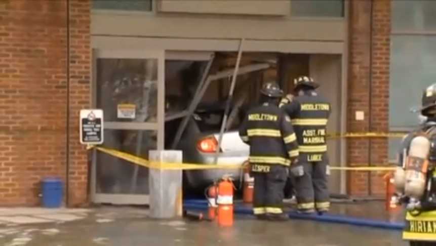 Connecticut man crashes into hospital ER, sets himself on fire