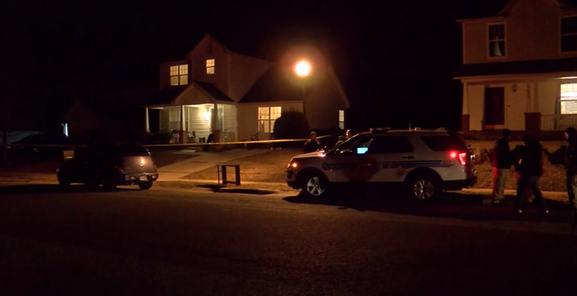 Police: Mother kills two children, jumps from interstate in murder-suicide