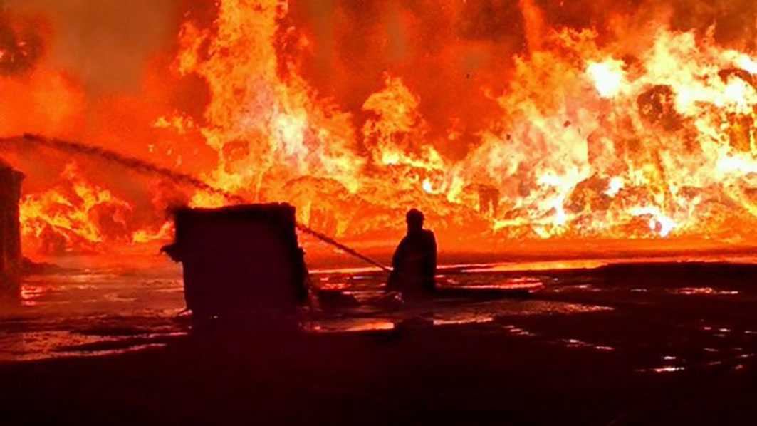 Large pallet fire breaks out in Monterey County